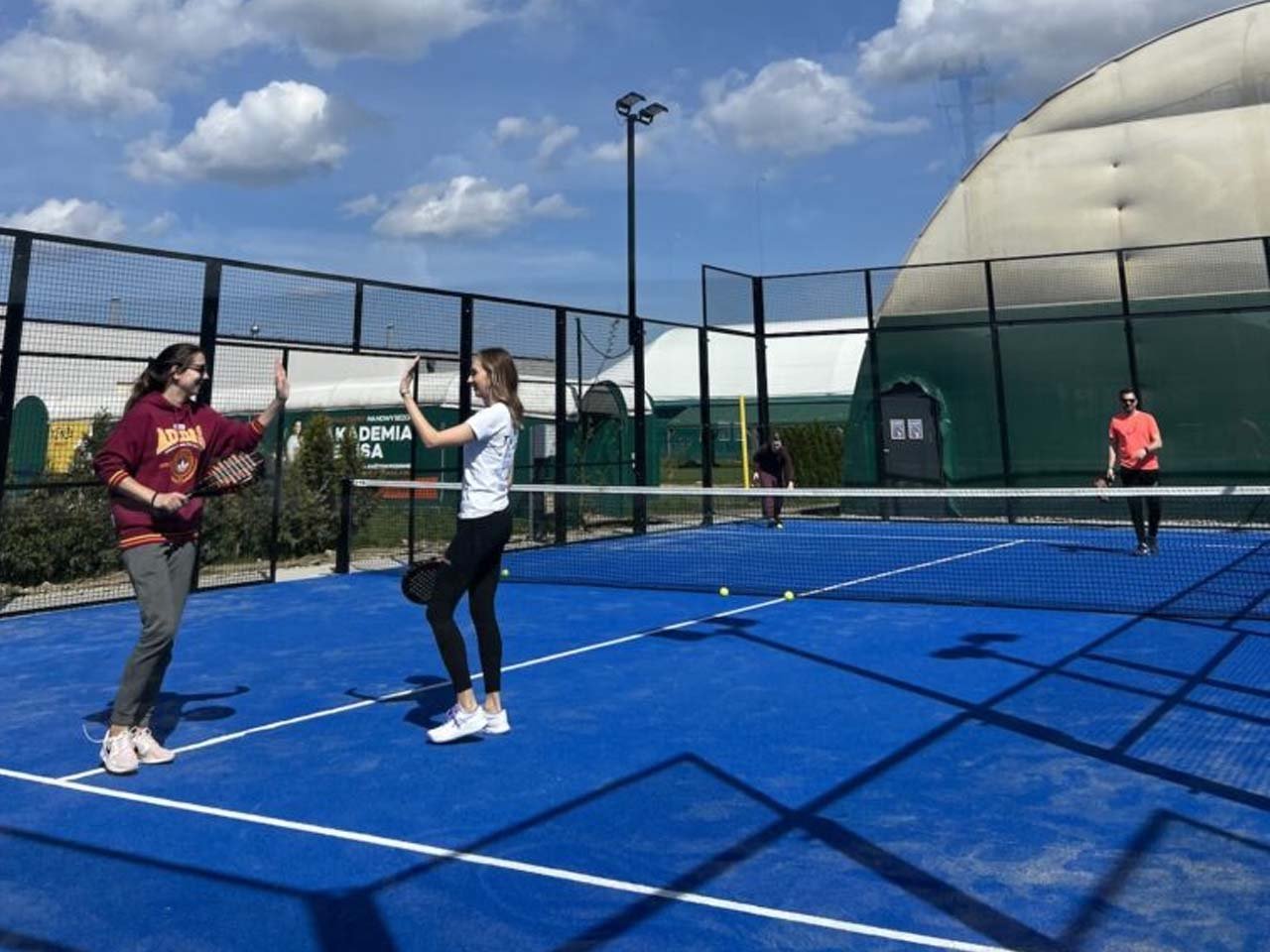 Korty do padla — Tenes Jawczyce-Warszawa
